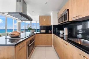 6899 Collins Ave, Miami Beach, FL 33141 - Photo 14