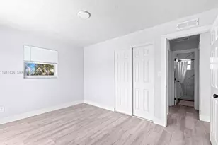 5621 SW 38th Ct, Davie, FL 33314 - Photo 10