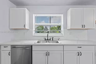 5621 SW 38th Ct, Davie, FL 33314 - Photo 6