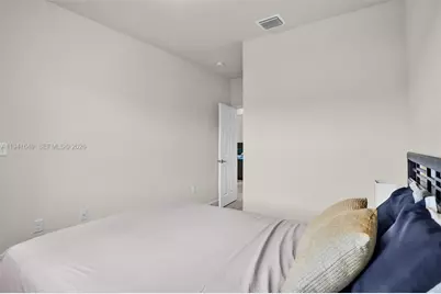 10025 W 32nd Ln, Hialeah, FL 33018 - Photo 26