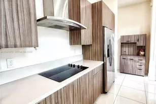 8836 NW 161st Terrace, Miami Lakes, FL 33018 - Photo 6