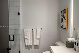 398 NE 5th St, Miami, FL 33132 - Photo 12