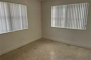 4725 NW 4th St, Miami, FL 33126 - Photo 4