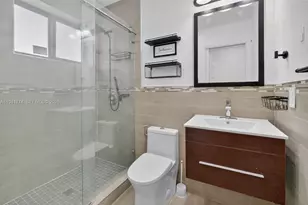 4725 NW 4th St, Miami, FL 33126 - Photo 14