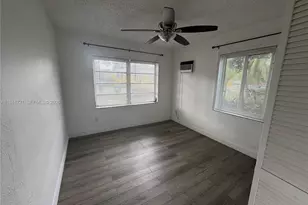 545 NE 111th St, Miami, FL 33161 - Photo 20