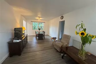 545 NE 111th St, Miami, FL 33161 - Photo 10