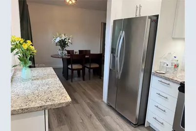 545 NE 111th St, Miami, FL 33161 - Photo 8