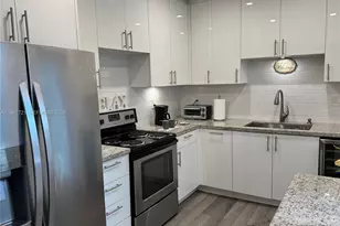 545 NE 111th St, Miami, FL 33161 - Photo 6