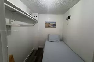 545 NE 111th St, Miami, FL 33161 - Photo 22