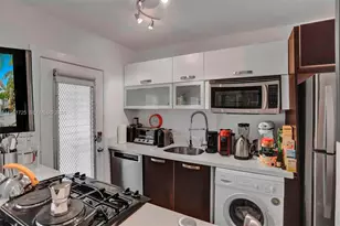 350 Collins Ave, Miami Beach, FL 33139 - Photo 12