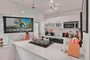 350 Collins Ave, Miami Beach, FL 33139 - Photo 6