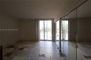 318 NW 107th Ave, Miami, FL 33172 - Photo 10