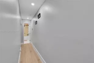 3520 SW 88th Pl, Miami, FL 33165 - Photo 10