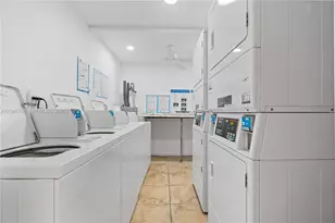 8607 SW 68th Ct, Pinecrest, FL 33156 - Photo 10