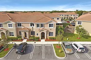 1036 SE 24th Ave, Homestead, FL 33035 - Photo 2