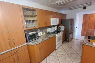 1833 S Ocean Dr, Hallandale Beach, FL 33009 - Photo 16