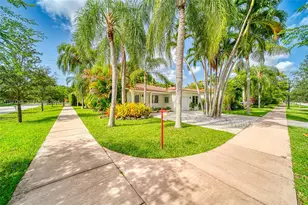 104 Santander Ave, Coral Gables, FL 33134 - Photo 4