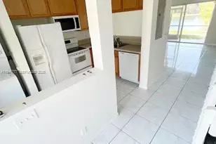 5230 Palmbrooke Cir, West Palm Beach, FL 33417 - Photo 2