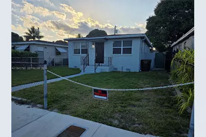 4310 E 9th Ln, Hialeah, FL 33013 - Photo 4