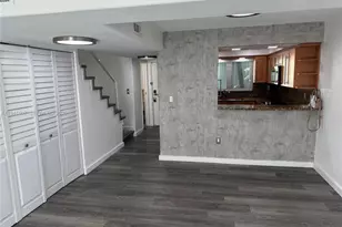 11163 NW 7th St, Miami, FL 33172 - Photo 16