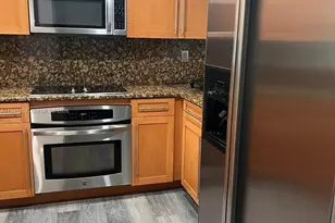 11163 NW 7th St, Miami, FL 33172 - Photo 2