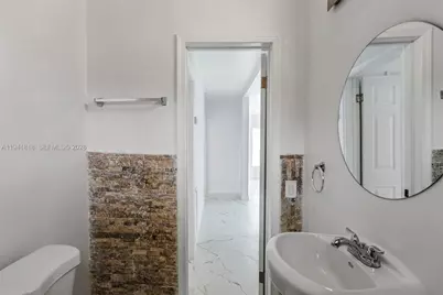 988 NW 10th St, Hallandale Beach, FL 33009 - Photo 26