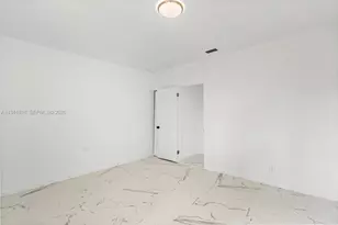 988 NW 10th St, Hallandale Beach, FL 33009 - Photo 36