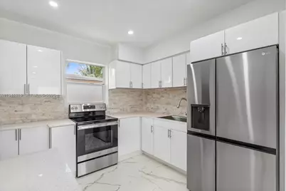 988 NW 10th St, Hallandale Beach, FL 33009 - Photo 10