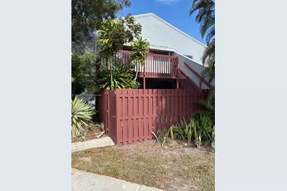 17 Crossings Cir #F, Boynton Beach, FL 33435 - Photo 2