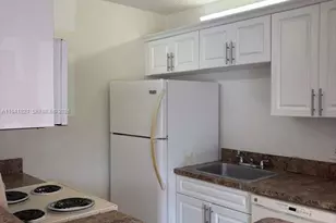 17 Crossings Cir, Boynton Beach, FL 33435 - Photo 10