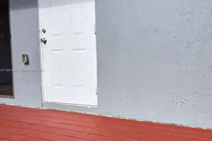 17 Crossings Cir, Boynton Beach, FL 33435 - Photo 4