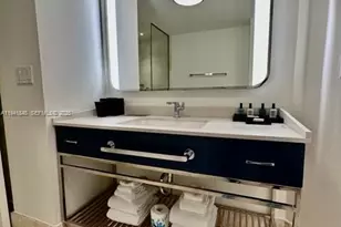 4401 Collins Ave, Miami Beach, FL 33140 - Photo 16