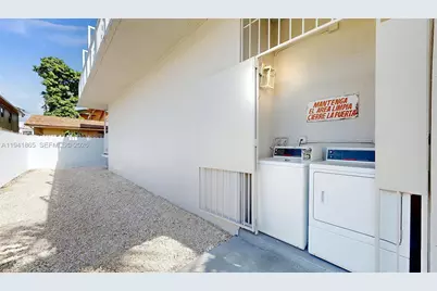 426 NW 13th Ave #1, Miami, FL 33125 - Photo 32