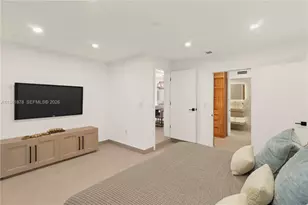 435 W 43rd St, Miami Beach, FL 33140 - Photo 14