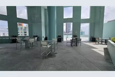 1900 N Bayshore Dr #3717, Miami, FL 33132 - Photo 10