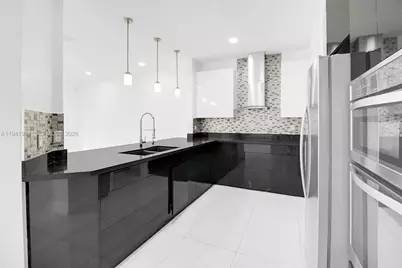 8159 NW 116th Ct, Doral, FL 33178 - Photo 4