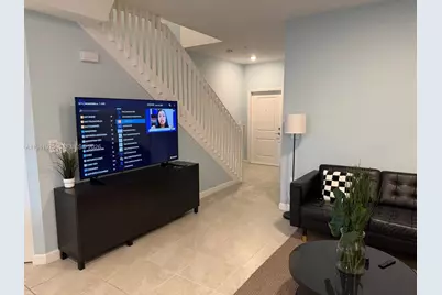 887 NE 211th St, Miami, FL 33179 - Photo 4