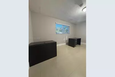 3221 SW 107th Ave, Miami, FL 33165 - Photo 10