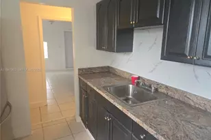 1645 Lauderdale Manor Dr, Fort Lauderdale, FL 33311 - Photo 12