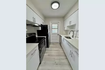 921 SW 74th Ter #201A, North Lauderdale, FL 33068 - Photo 2