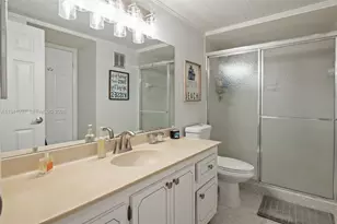 301 Racquet Club Rd, Weston, FL 33326 - Photo 12