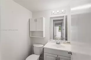 251 SW 132nd Way, Pembroke Pines, FL 33027 - Photo 6