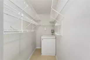 251 SW 132nd Way, Pembroke Pines, FL 33027 - Photo 14