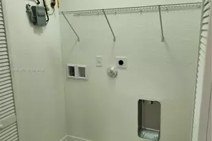 22065 Miami Ave, Unincorporated Dade County, FL 33170 - Photo 12