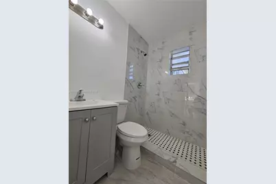 5621 Cleveland St, Hollywood, FL 33021 - Photo 2