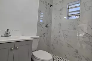 5621 Cleveland St, Hollywood, FL 33021 - Photo 2