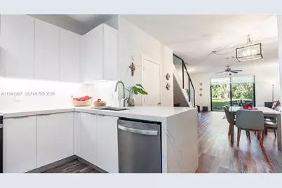 3889 Tree Top Dr #3889, Weston, FL 33332 - Photo 14