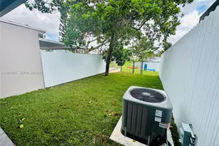 7157 W 19th Ct, Hialeah, FL 33014 - Photo 16