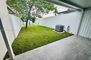 7157 W 19th Ct, Hialeah, FL 33014 - Photo 14