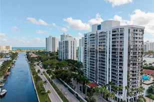 3598 Yacht Club Dr, Aventura, FL 33180 - Photo 28